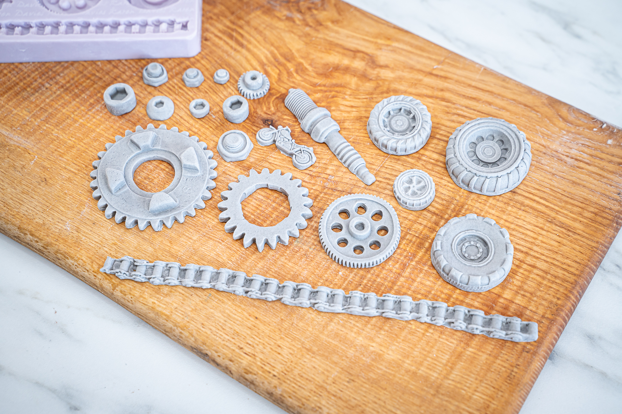 Karen Davies Silikonform "Motor Accessories" – Bild 3